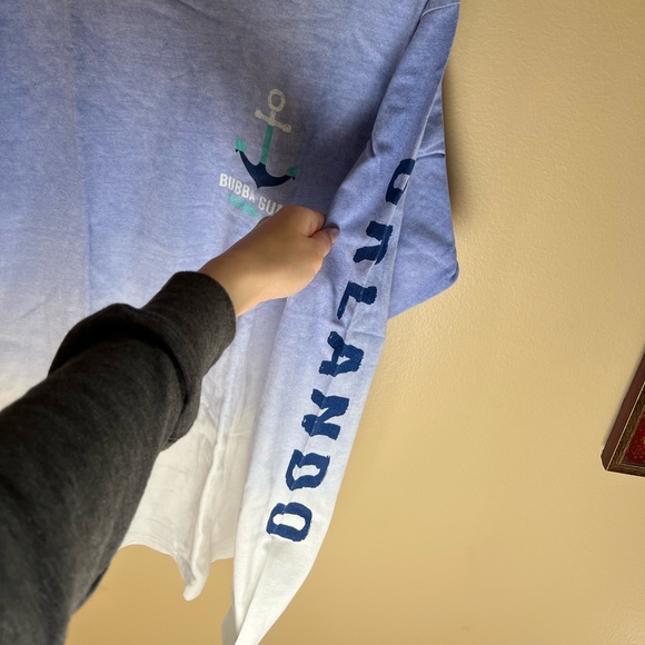 ⚪️GILDAN: Women’s size M, blue/white ombre, Bubba Gump Shrimp long sleeve shirt. - Picture 8 of 10